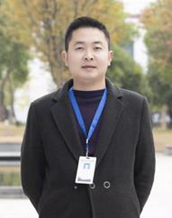 說明: C:\Users\Administrator\Desktop\方周強(qiáng)-工作場景照.jpg